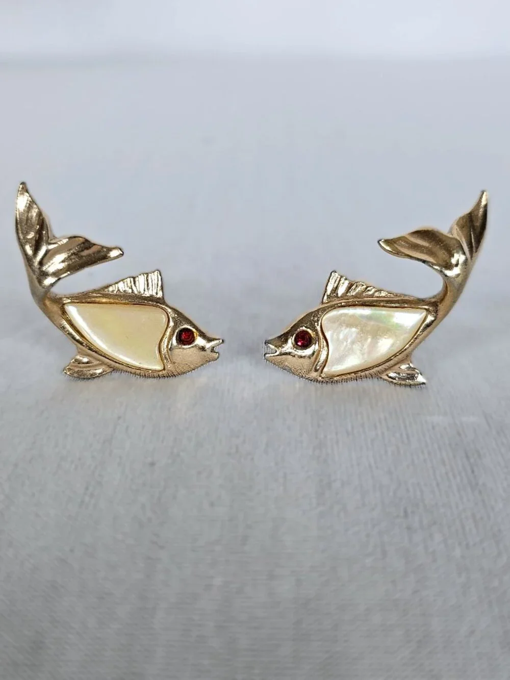 Vintage Fish Cufflinks | Gold Tone | Mother of Pearl Inlay | Rhinestone Eyes